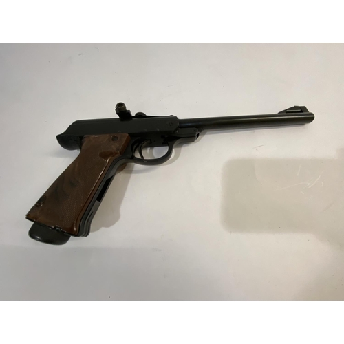 561 - A WALTHER LP53 177 AIR PISTOL IN ORIGINAL BOX WITH ACCESSORIES. With a 24cm barrel, marked to the si... 