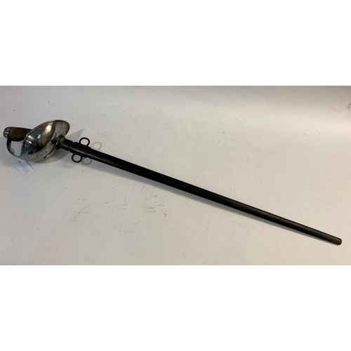 580 - A 1908 PATTERN TROOPERS CAVALRY SWORD AND SCABBARD. With an 89cm straight tapering fullered blade wi... 