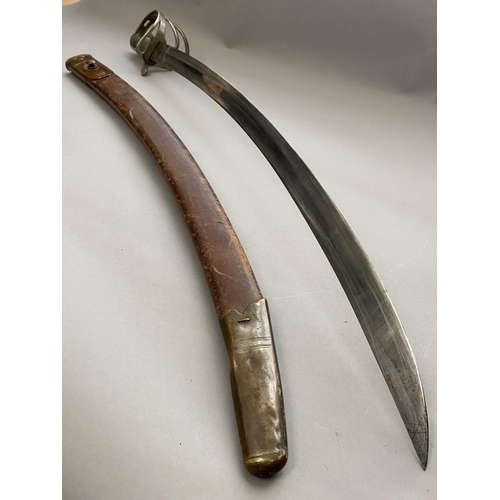 589 - A MOUNTAIN ARTILLERY OFFICERS SWORD AND MARK II SCABBARD. With a 78cm sabre type curved, pointed and... 