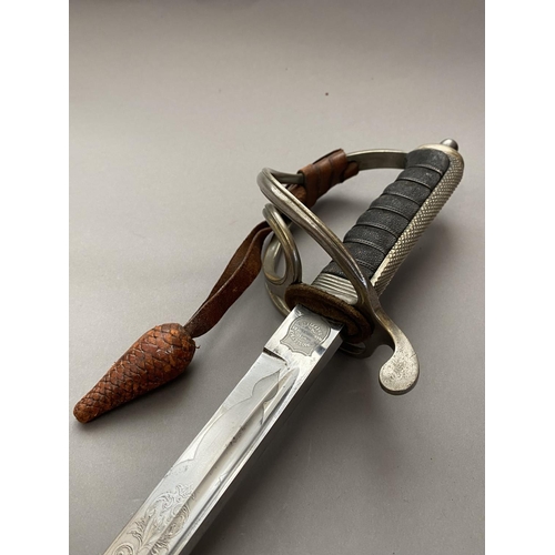 592 - A GEORGE V SWORD AND SCABBARD, POSSIBLY ROYAL ARTILLERY OFFICERS. With an 89cm straight pointed and ... 