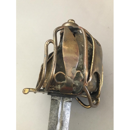 608 - A 1798 PATTERN OFFICERS HIGHLAND BASKET HILTED BROADSWORD. With an 81cm pointed, double sided and pa... 