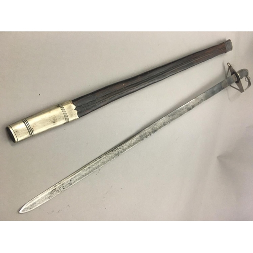 614 - AN EARLY INFANTRY OFFICERS SPADROON. With a 81cm straight wingle sided blade with pointed tip and ge... 