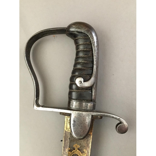 618 - AN OFFICER'S 1796 LIGHT CAVALRY SABRE. With an 83.5cm curved, fullered, broad blade with gilt decora... 