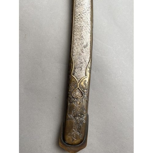 649 - A JAPANESE DIPLOMATIC SWORD, PRESENTATION TATCHI. With a 73cm blade, the Tang reads: Hasebe Kunishig... 