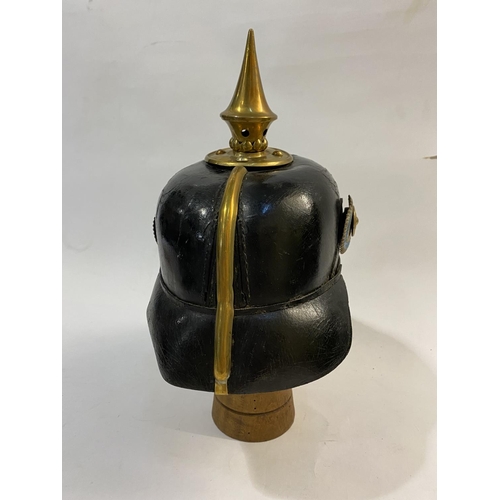 757 - A 19TH CENTURY SWEDISH INFANTRY OFFICERS PICKELHAUBE. A lacquered black leather Swedish Infantry Off... 