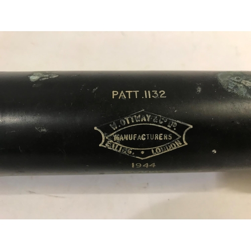 820 - A SECOND WORLD WAR SIGHTING SCOPE. A World War II scope by W.Ottway, marked Patt.1132 W.Ottwat & Co.... 