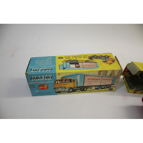 1332 - CORGI MAJOR TOYS - FORD TILT CAB EXPRESS SERVICE Model no 1137, a Ford tilt cab 'H' series Express S... 