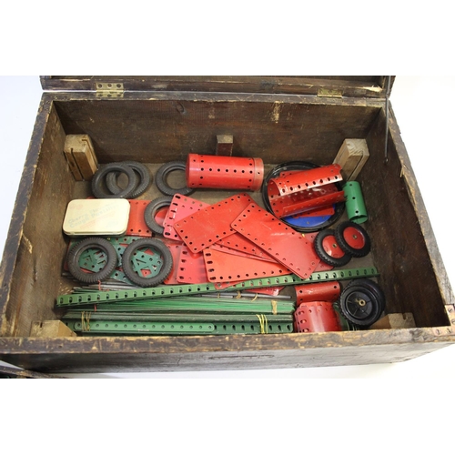 1377 - MECCANO - NO 9 a large wooden box with lift out tray and layer below, with various Meccano accessori... 