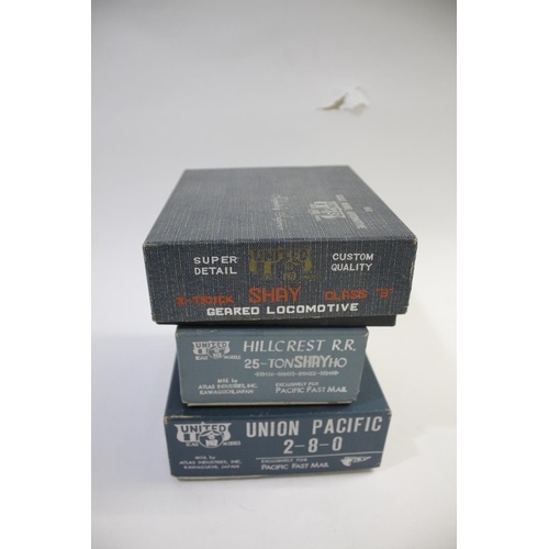 1401 - UNITED SCALE MODELS - AMERICAN LOCOMOTIVES 3 boxed locomotives including Northern Pacific 495 2-8-0 ... 