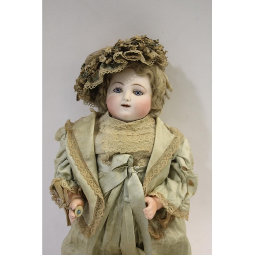 1426 - RARE EARLY STEINER BEBE CLOCKWORK BISQUE HEAD DOLL an early model of a Bebe Parlant Automatique (kic... 