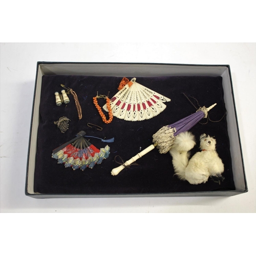 1429 - ANTIQUE DOLL ACCESSORIES including a late 19thc miniature dolls parasol with ivory handle and tip (1... 