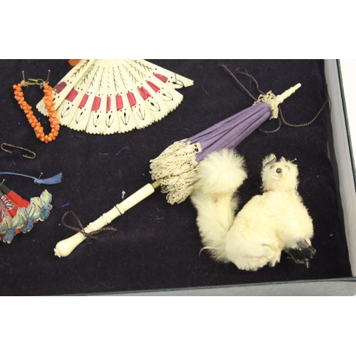 1429 - ANTIQUE DOLL ACCESSORIES including a late 19thc miniature dolls parasol with ivory handle and tip (1... 