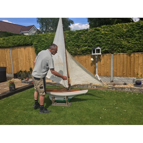 1464 - A LARGE LATE 19THC/EARLY 20THC POND YACHT, BOX OF BOAT MAKING TOOLS & BOOKS - JOSEPH BEARD an unusua... 