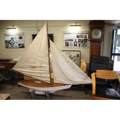 1464 - A LARGE LATE 19THC/EARLY 20THC POND YACHT, BOX OF BOAT MAKING TOOLS & BOOKS - JOSEPH BEARD an unusua... 