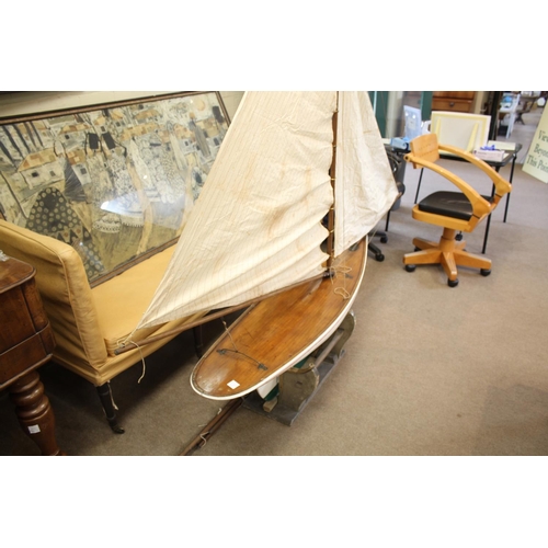 1464 - A LARGE LATE 19THC/EARLY 20THC POND YACHT, BOX OF BOAT MAKING TOOLS & BOOKS - JOSEPH BEARD an unusua... 