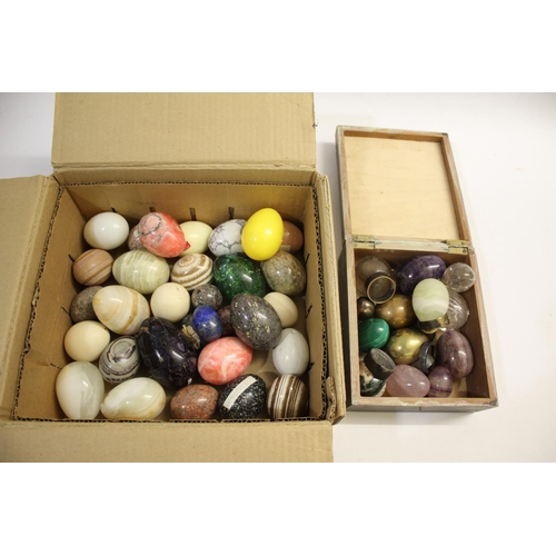 1486 - MARBLE SPECIMEN EGGS - BLUE JOHN an interesting group of marble eggs, some with written labels. Incl... 