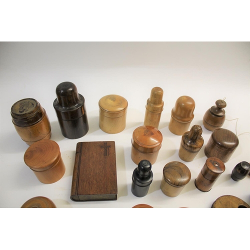 1491 - TREEN a mixed lot including a variety of lidded containers from the 19thc and 20thc, some with bottl... 