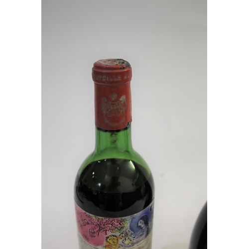 1553 - CHATEAU MOUTON ROTHSCHILD - 1970 a bottle of Chateau Mouton Rothschild 1970, No 95812. Also with a b... 