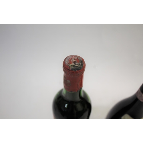 1553 - CHATEAU MOUTON ROTHSCHILD - 1970 a bottle of Chateau Mouton Rothschild 1970, No 95812. Also with a b... 