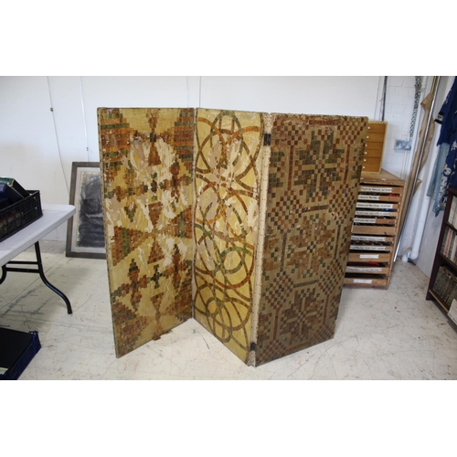 1450 - UNUSUAL VICTORIAN FOLDING SCREEN - STAMPS an unusual three fold screen, with franked British and Eur... 