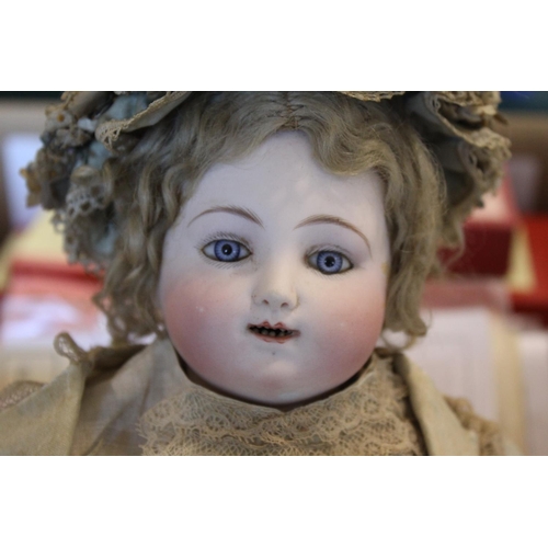 1426 - RARE EARLY STEINER BEBE CLOCKWORK BISQUE HEAD DOLL an early model of a Bebe Parlant Automatique (kic... 