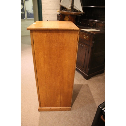 1485 - OAK COLLECTORS CABINET a late 19thc or early 20thc cabinet, with 18 internal drawers (each drawer wi... 