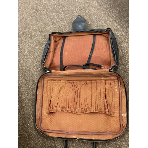 1613 - VINTAGE GUCCI LEATHER LUGGAGE purchased circa 1971, including a leather travelling bag with brass ca... 