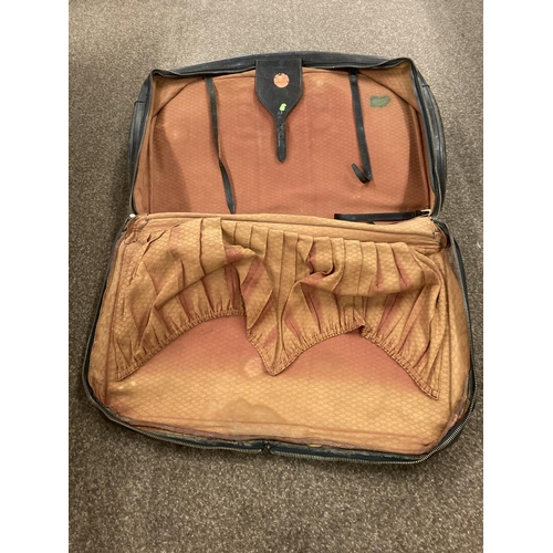 1613 - VINTAGE GUCCI LEATHER LUGGAGE purchased circa 1971, including a leather travelling bag with brass ca... 