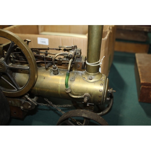 1387 - SCRATCH BUILT MODEL TRACTION ENGINE a well made model traction engine, mostly made in brass with iro... 