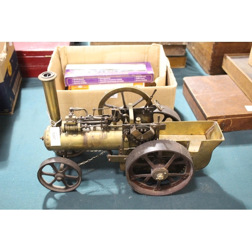 1387 - SCRATCH BUILT MODEL TRACTION ENGINE a well made model traction engine, mostly made in brass with iro... 