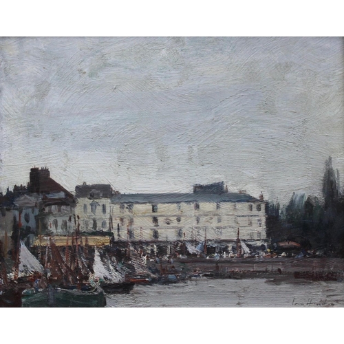 Lot 805       
