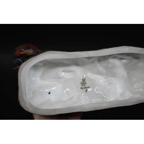 919 - ROYAL DOULTON - ENGLISH SETTER & PHEASANT HN 2529, a large model of an English Setter with a pheasan... 