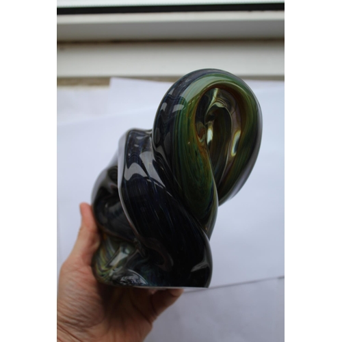 916 - MDINA GLASS 'KNOT' - MICHAEL HARRIS, 1969 a Mdina glass 'knot' sculpture with various colours, chip ... 