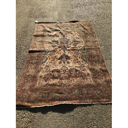 511 - Isfahan Rug, 190cm x 140cm