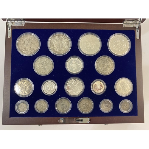 1118 - A 'HOUSE OF WINDSOR SILVER COIN COLLECTION'. A Danbury Mint 'House of Windsor' 18 coin presentation ... 