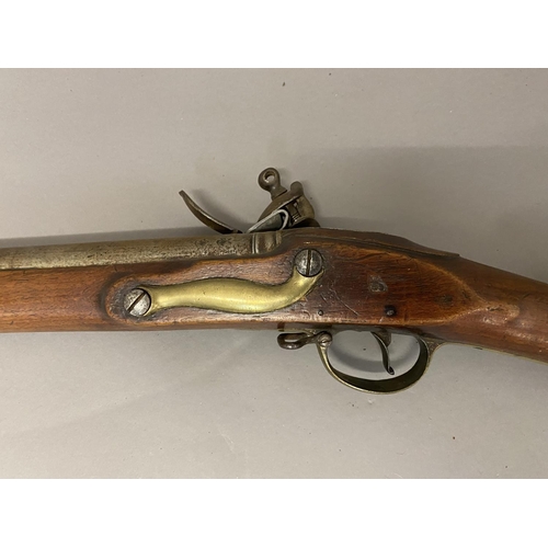 403 - AN ORDNANCE ISSUE INDIA PATTERN MUSKET. A Post 1809 Ordnance issue India pattern musket with a 100cm... 