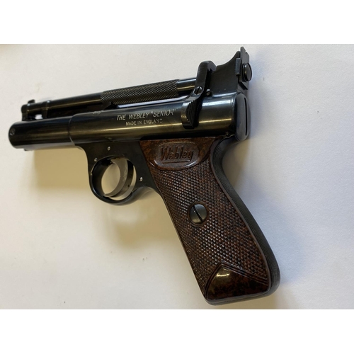 451 - A WEBLEY SENIOR AIR PISTOL IN BOX. A Webley Senior .22 Air Pistol, the gun marked to the side 'Weble... 