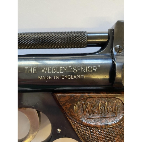 451 - A WEBLEY SENIOR AIR PISTOL IN BOX. A Webley Senior .22 Air Pistol, the gun marked to the side 'Weble... 