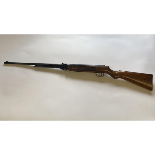 460 - A WEBLEY MARK 3 .22 AIR RIFLE. A Webley Mark 3 Series III  Air Rifle, with a 47cm barrel and rotatin... 