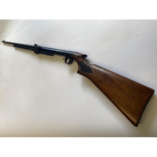 461 - AN UNUSUAL .177 BSA CLUB AIR RIFLE. A BSA .177 Air Rifle with a 49cm barrel with rotating loading po... 