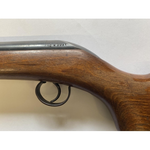 464 - A BSA 177 CADET AIR RIFLE. With a 38cm break barrel, marked to the top 'Birmingham Small Arms Co Ltd... 