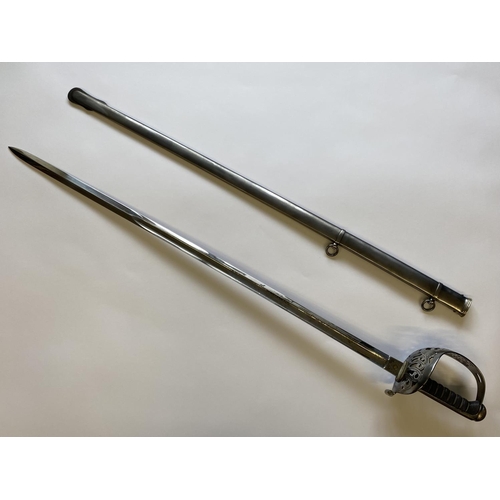 484 - A FINE EDWARD VII 1887 PATTERN HEAVY CAVALRY SWORD. With a 90cm spear-point blade with deep fuller, ... 