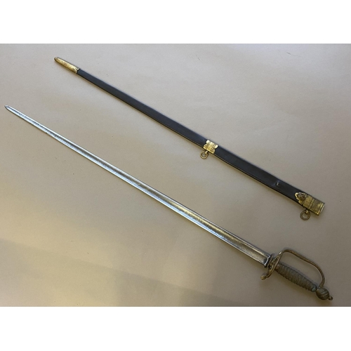 486 - A LATE 18TH CENTURY NAVAL OFFICERS SWORD. A sword with an 81cm pointed tapering fullered blade with ... 