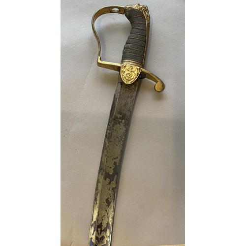 498 - A FINE LATE 18TH/19TH CENTURY MARINE OFFICERS FIGHTING SABRE. With a 77cm curved single edged pointe... 