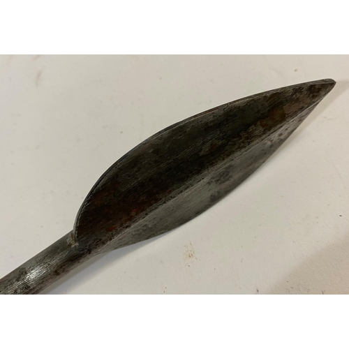 554 - AN UNUSAL 'DURS EGG' BAYONET. A 'Spear Point' bayonet with flattened leaf shaped tip and socket moun... 