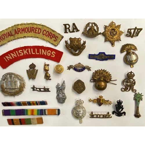 585 - A COLLECTION OF BUTTONS AND MILITARY BADGES. A collection fof buttons to include Duke of Sutherland ... 