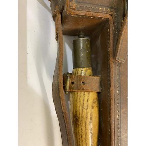 687 - AN OFFICERS TRENCH PERISCOPE AND CASE. A trench periscope with detachable wooden handle, the perisco... 