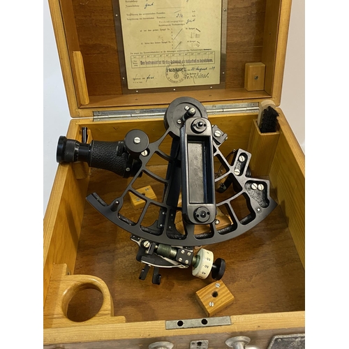 690 - A SECOND WORLD WAR GERMAN SEXTANT BY PLATH OF HAMBURG. A German sextant marked with an eagle with wi... 