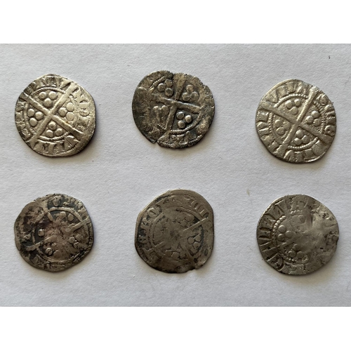 956 - A SMALL COLLECTION OF HAMMERED SILVER PENNIES. A collection of Edwardian Pennies, 13/14th Century. L... 