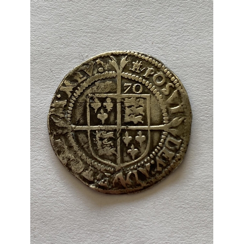 999 - AN ELIZABETH I SHILLING. An Elizabeth I hammered silver Shilling, third or fourth issue, obverse wit... 